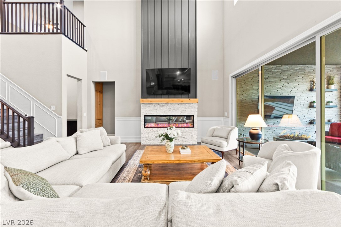 10578 Golden Light Way Property Photo 9