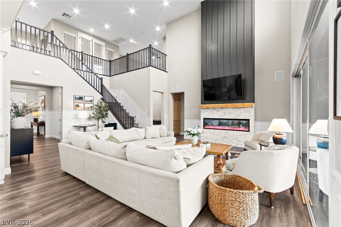 10578 Golden Light Way Property Photo 14