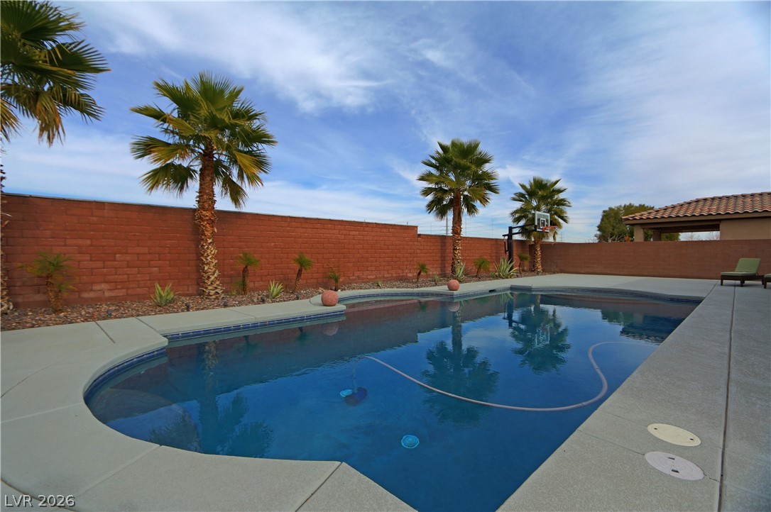 2803746 Property Photo 1