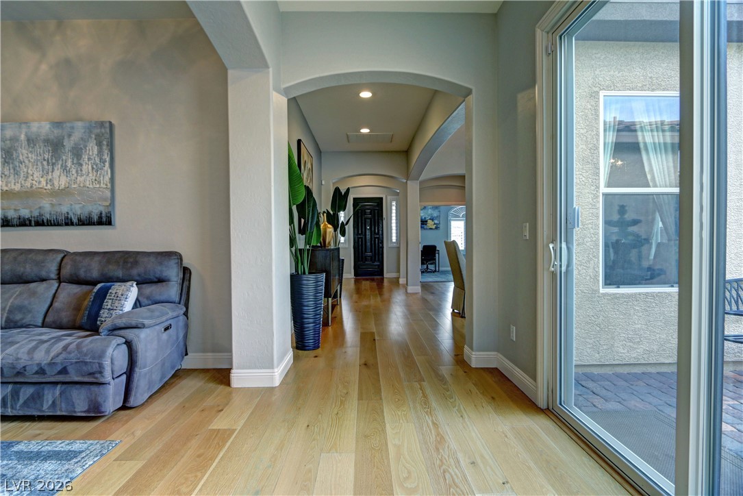 2803746 Property Photo 3