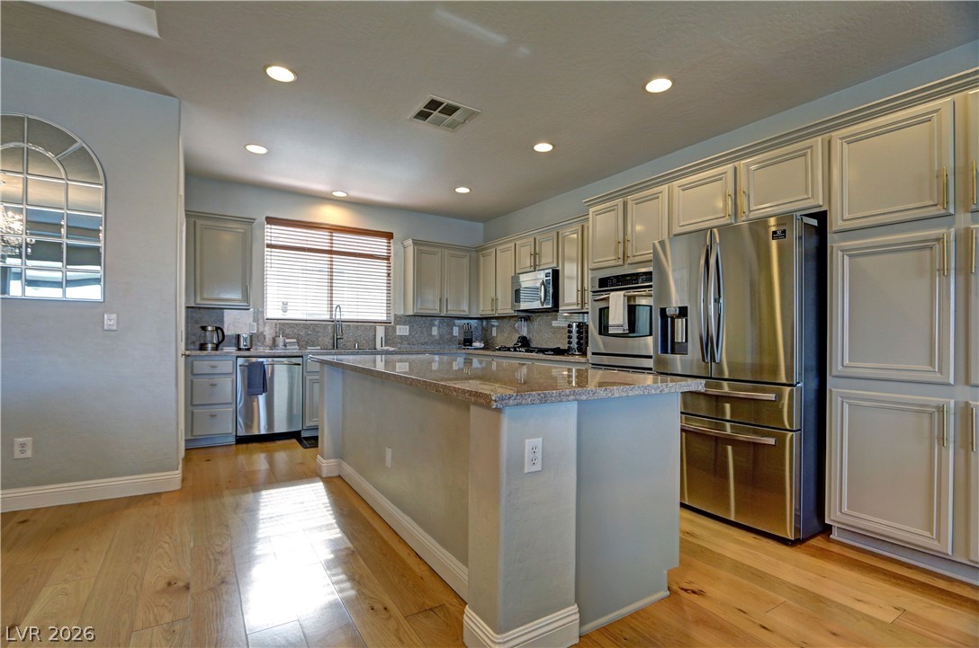2803746 Property Photo 9