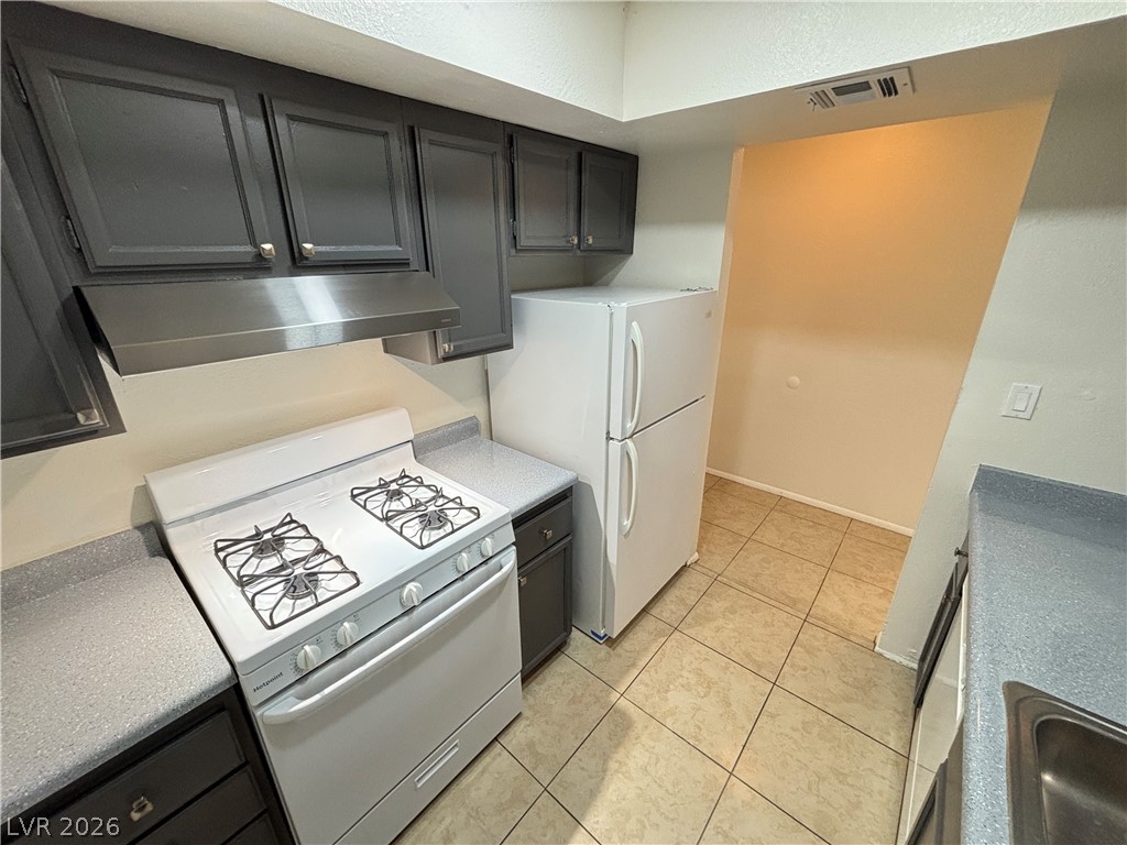 2883 Wheelwright Drive D Property Photo 7