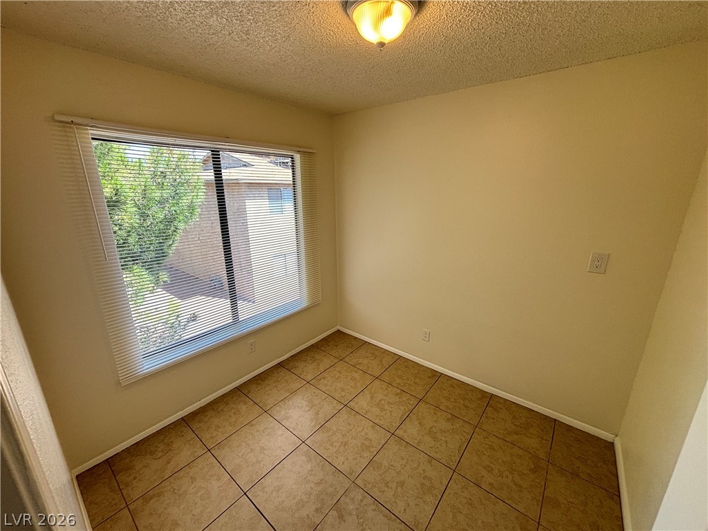 2883 Wheelwright Drive D Property Photo 9