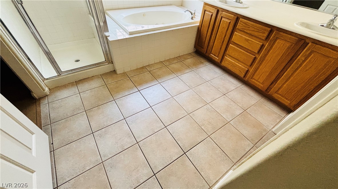 2316 Tedesca Drive Property Photo 9