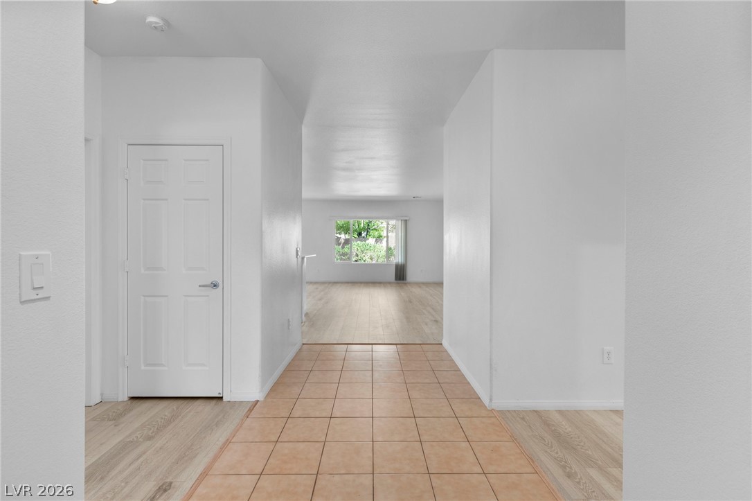 2250 Sandstone Cliffs Drive Property Photo 4