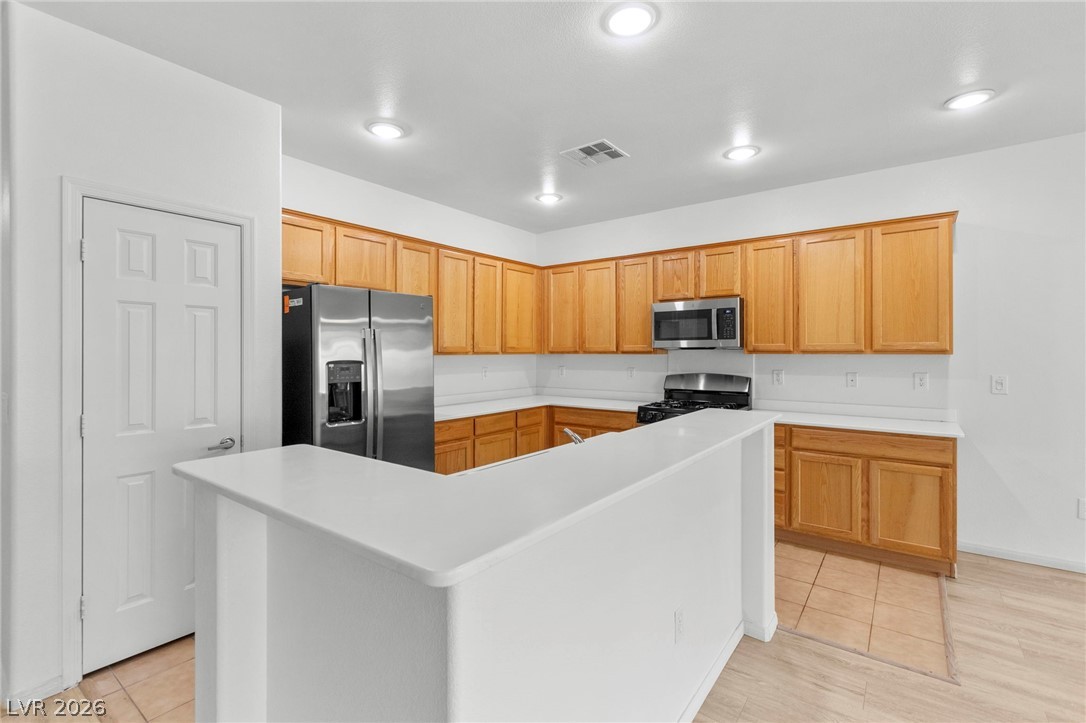 2250 Sandstone Cliffs Drive Property Photo 9