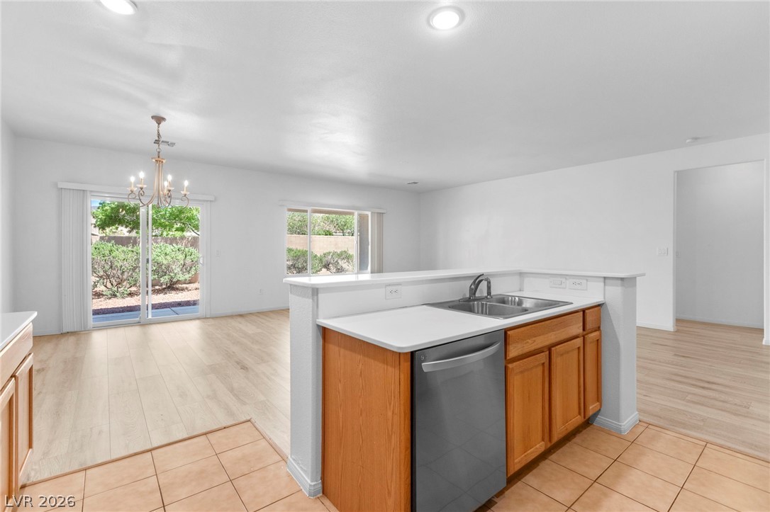 2250 Sandstone Cliffs Drive Property Photo 10