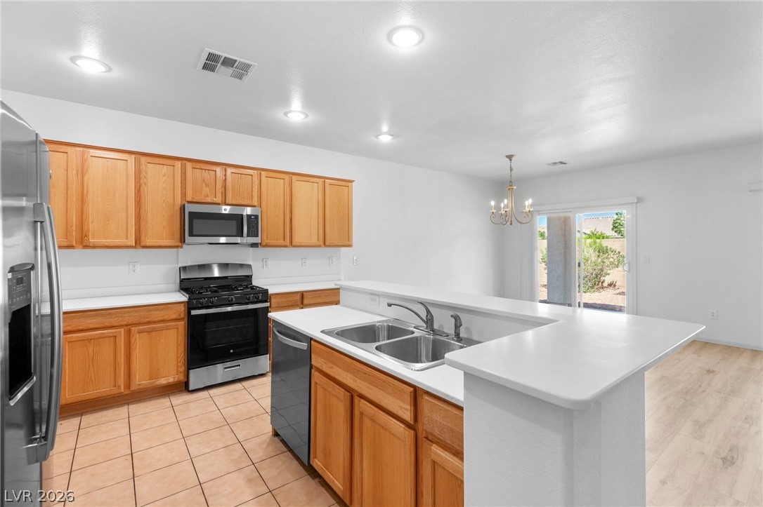 2250 Sandstone Cliffs Drive Property Photo 11