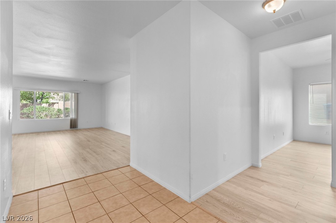 2250 Sandstone Cliffs Drive Property Photo 12