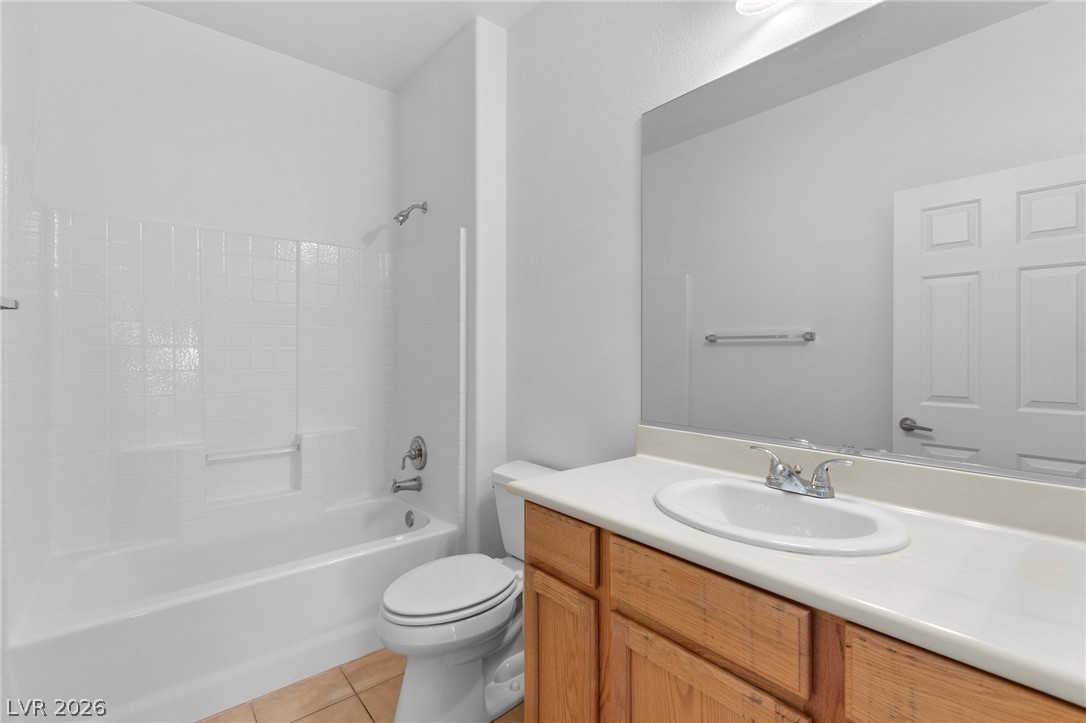 2250 Sandstone Cliffs Drive Property Photo 16
