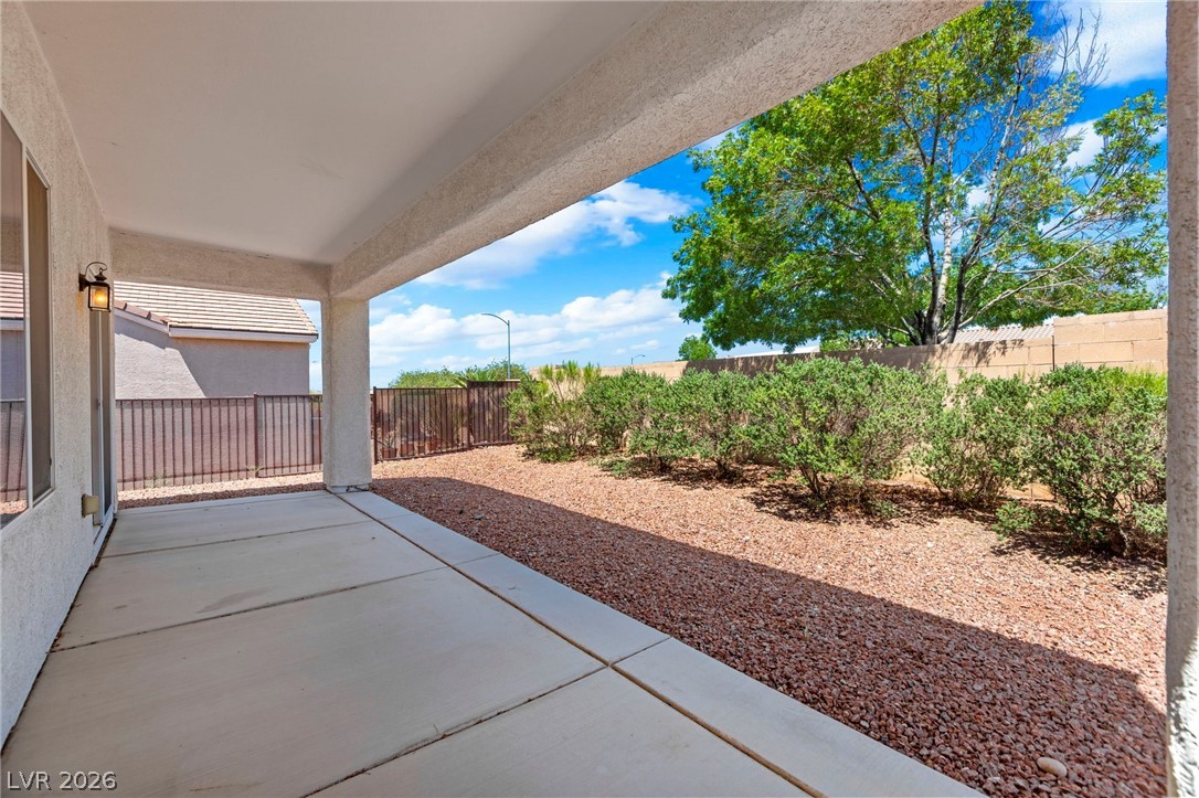2250 Sandstone Cliffs Drive Property Photo 23