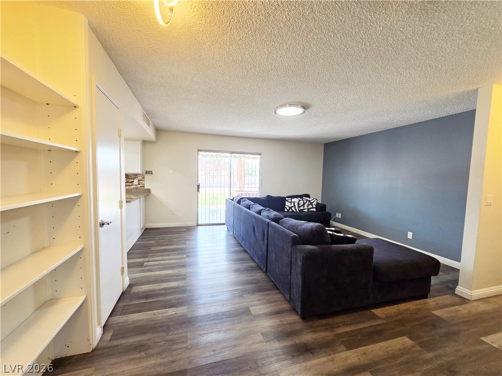 4028 Zapotec Way Property Photo 14