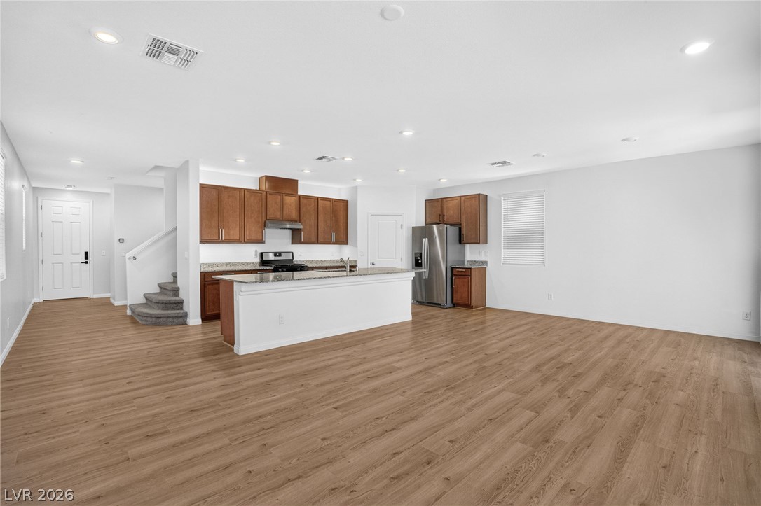 7700 Mojave Wind Avenue Property Photo 12