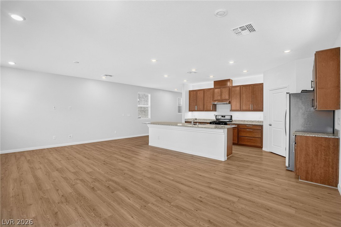 7700 Mojave Wind Avenue Property Photo 14