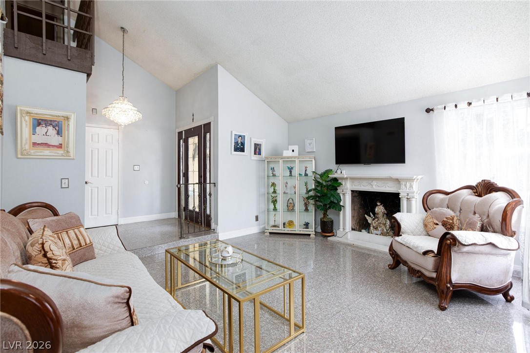 2201 Alia Court Property Photo 11