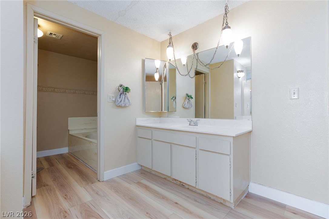 2201 Alia Court Property Photo 31
