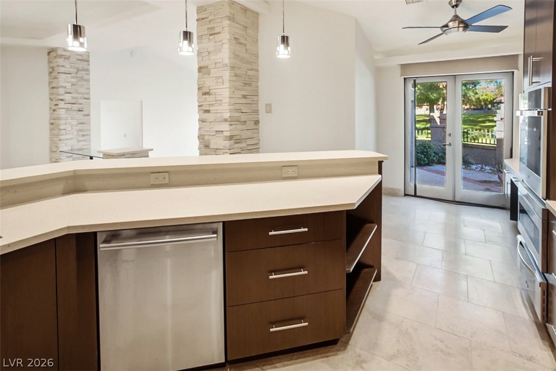 7146 Mission Hills Drive Property Photo 11