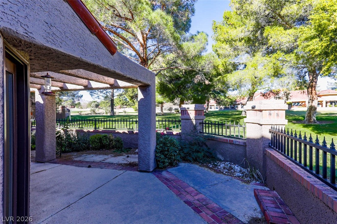 7146 Mission Hills Drive Property Photo 33