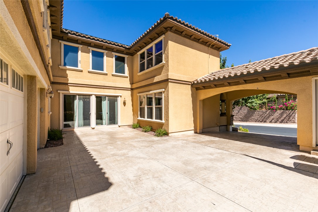 2713 Cyrano Street Property Photo 4