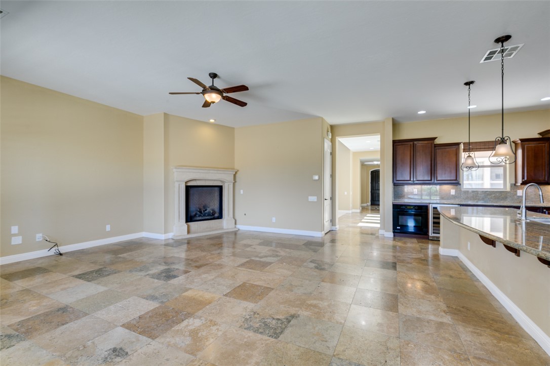 2713 Cyrano Street Property Photo 25