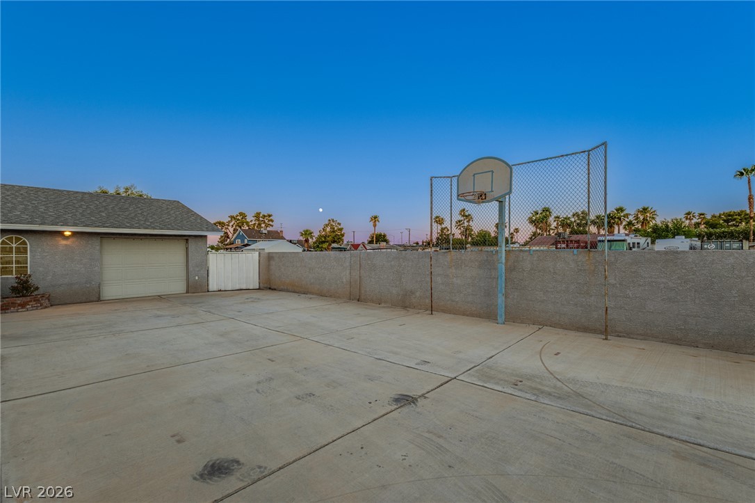 6050 Duncan Drive Property Photo 8