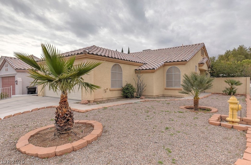 7225 Scenic Hills Drive Property Photo 3