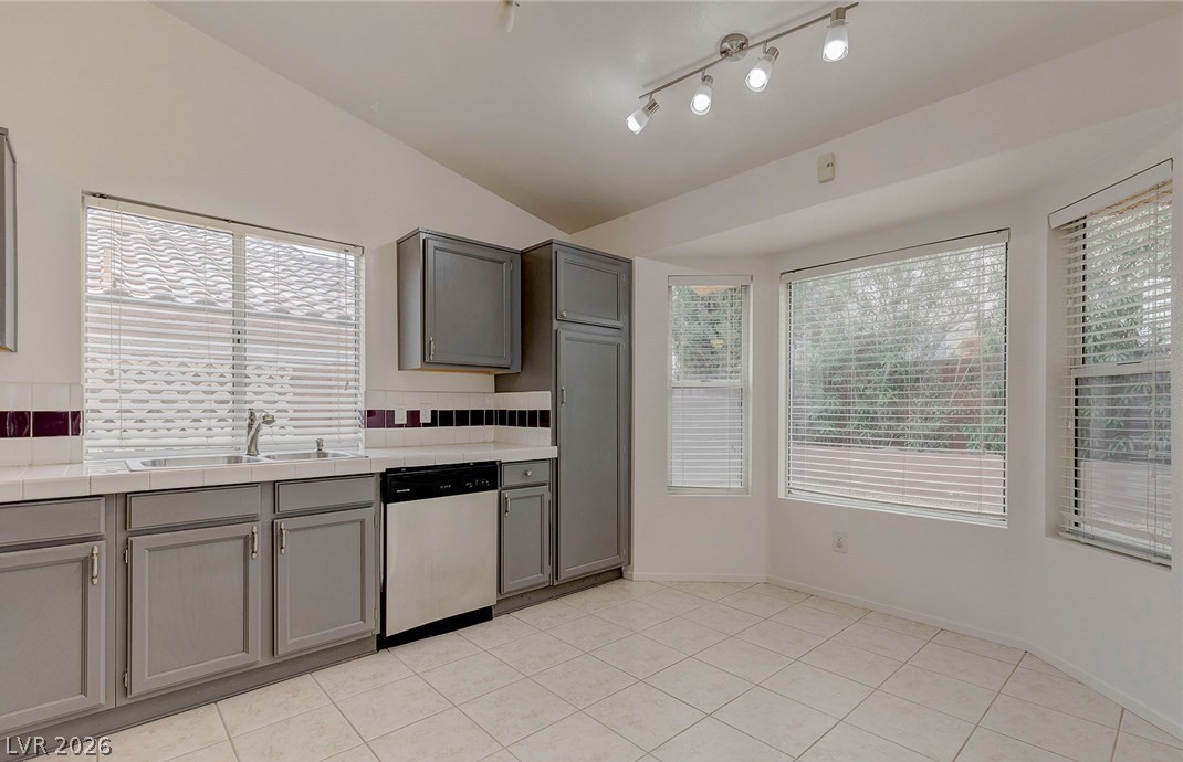 7225 Scenic Hills Drive Property Photo 12