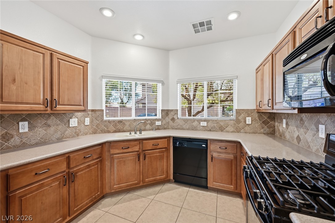 8686 West Treasure Trove Property Photo 5