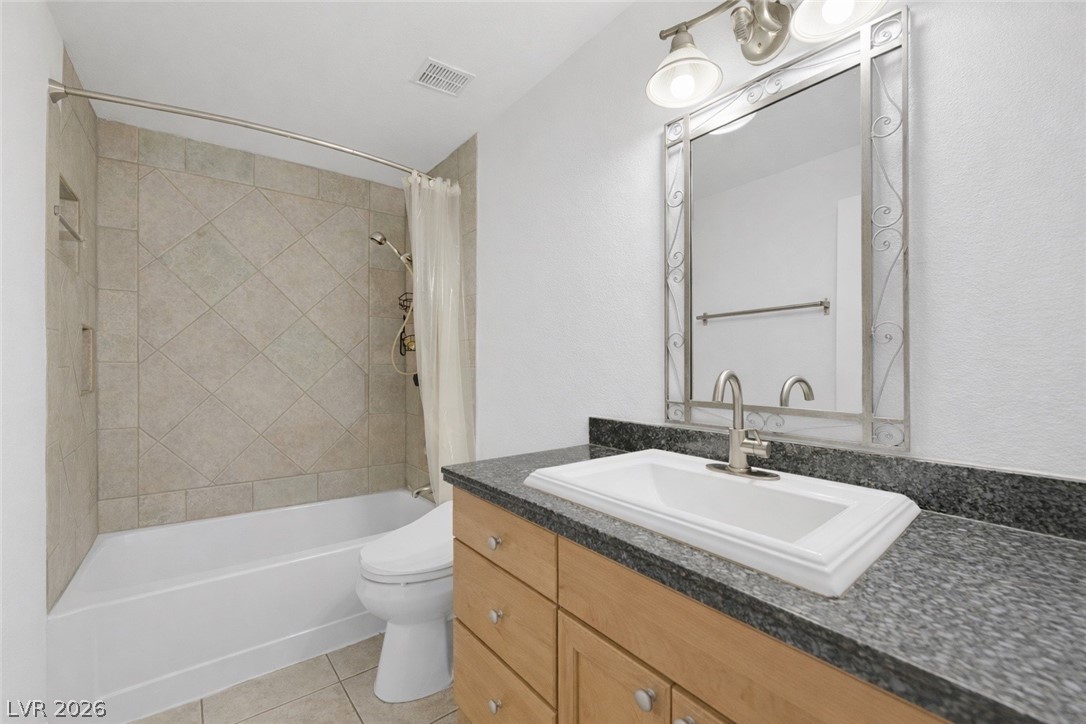 5330 Silvermist Court 202 Property Photo 5