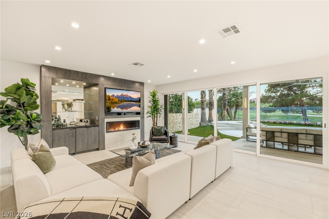 1833 Corta Bella Drive Property Photo 17