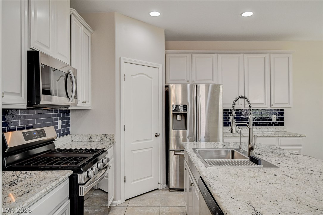 6366 Beavertail Pond Avenue Property Photo 11