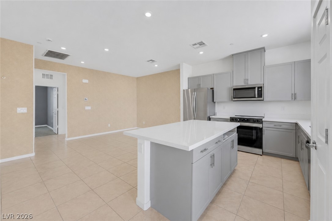 5684 Beguiling Falls Street Property Photo 5