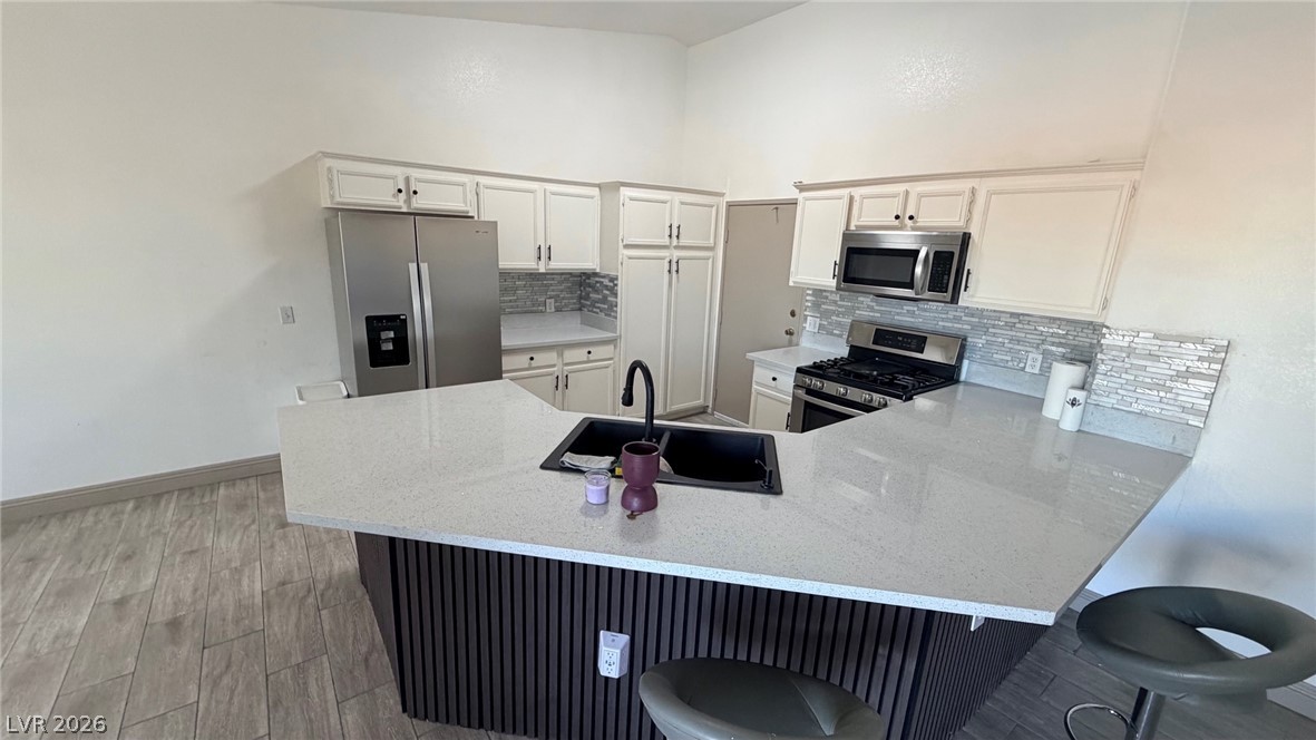 2050 North Los Feliz Street 102 Property Photo 10