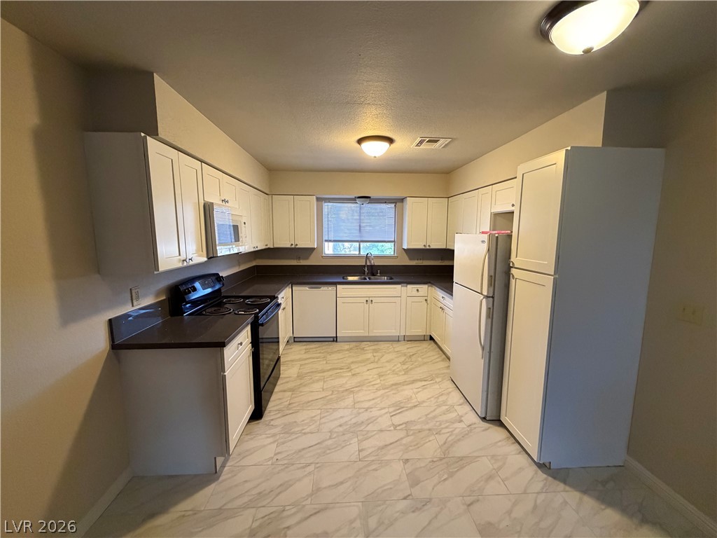 3417 Civic Center F Property Photo 5