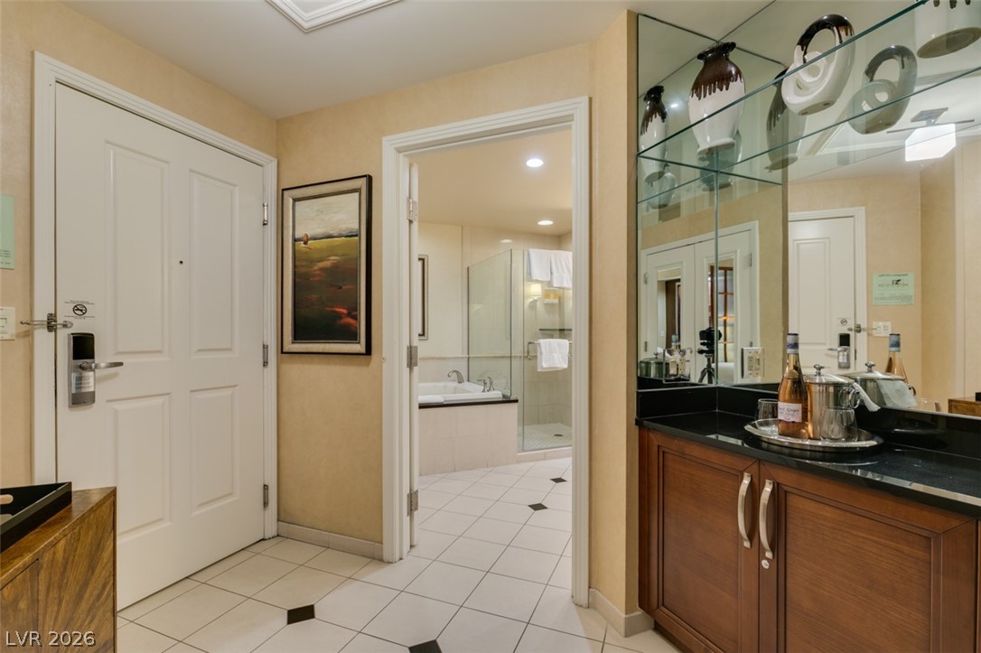 145 East Harmon Avenue 2015 Property Photo 3