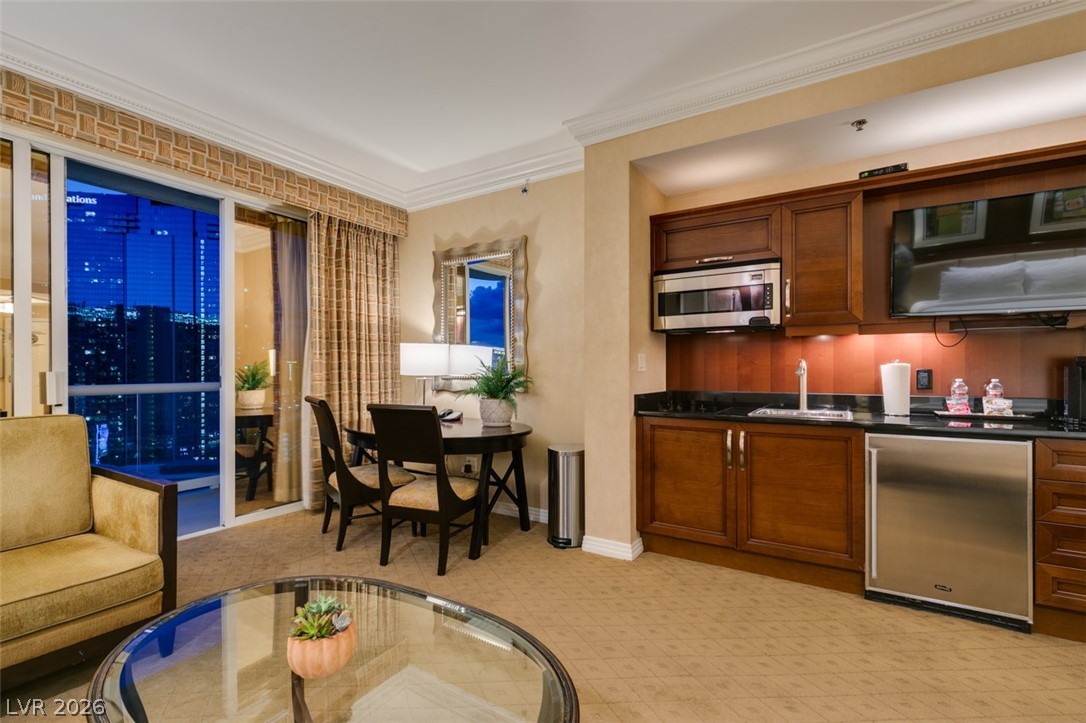 145 East Harmon Avenue 2015 Property Photo 13