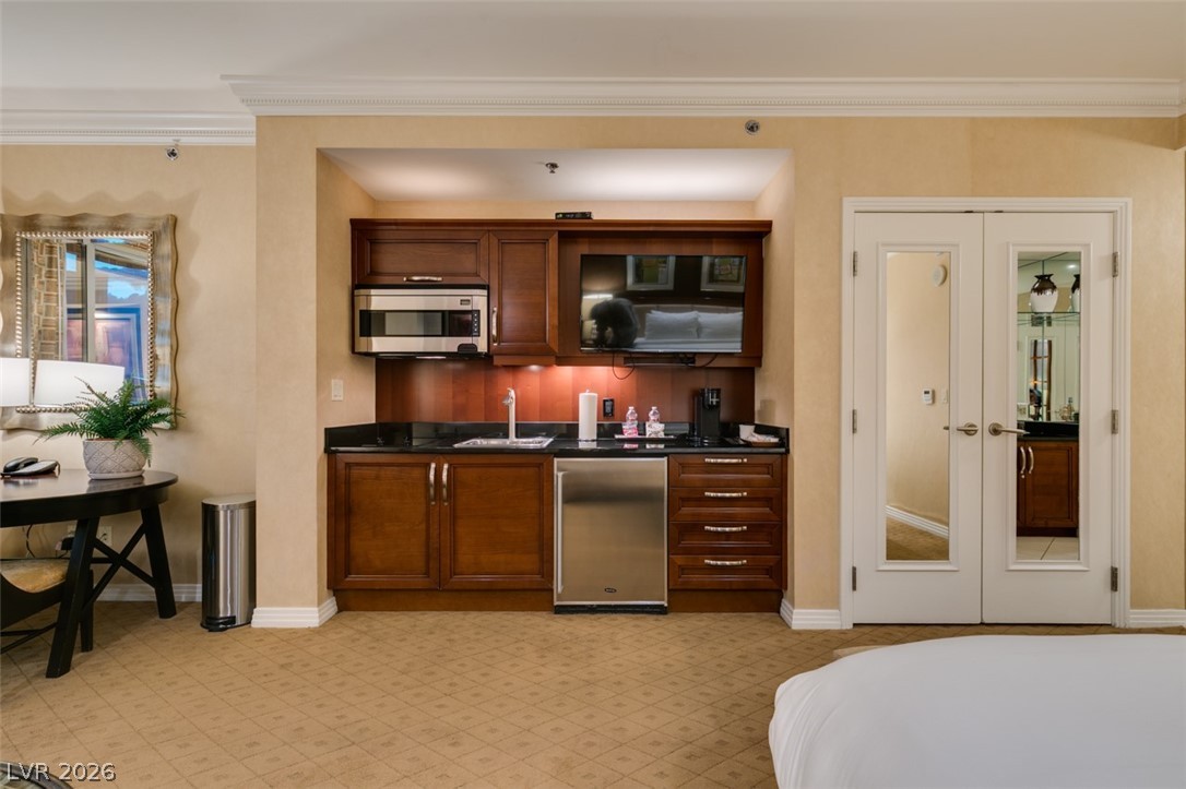 145 East Harmon Avenue 2015 Property Photo 26