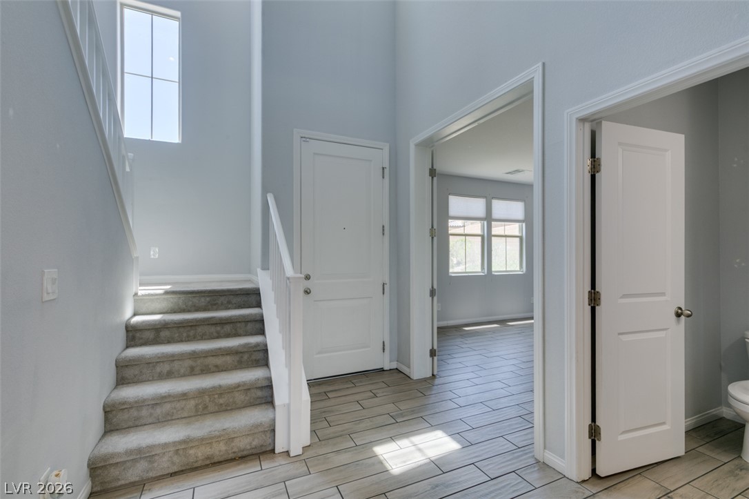 10280 Grey Pine Court Property Photo 5