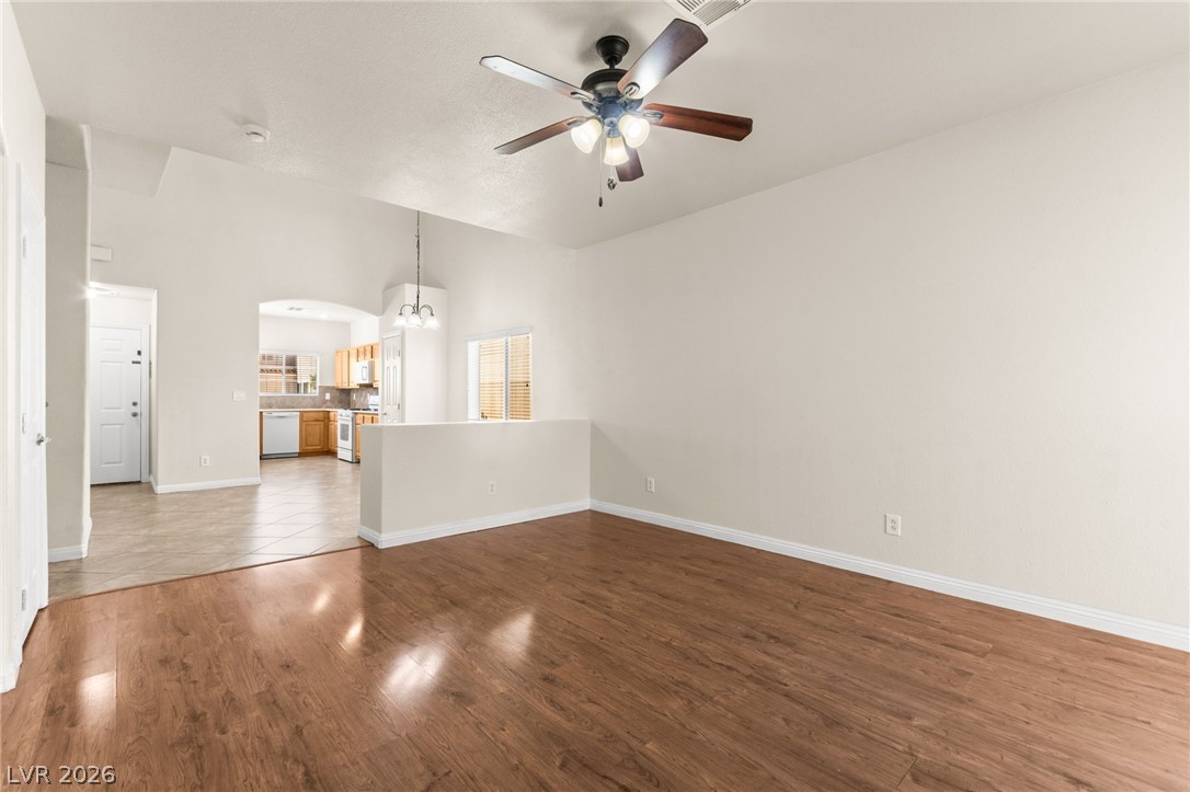 8960 Catfish Stream Avenue Property Photo 11