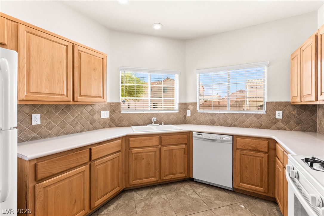 8960 Catfish Stream Avenue Property Photo 13