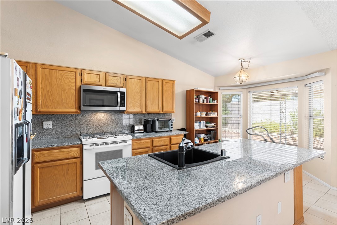 6216 Mandarin Drive Property Photo 6