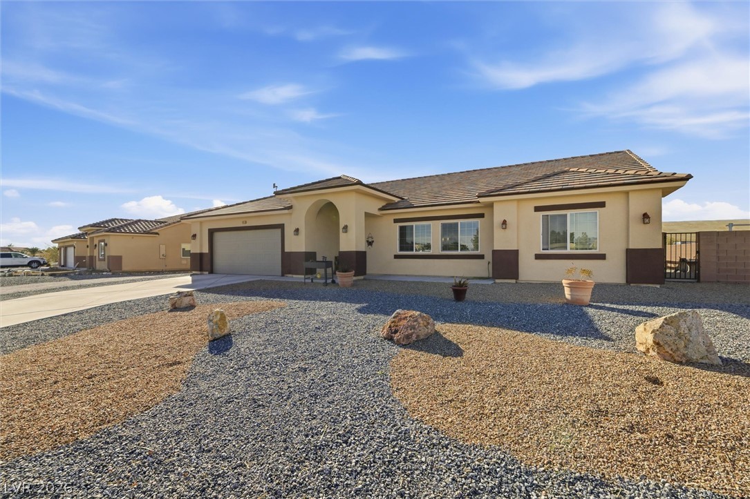 4800 Honey Locust Drive Property Photo 4