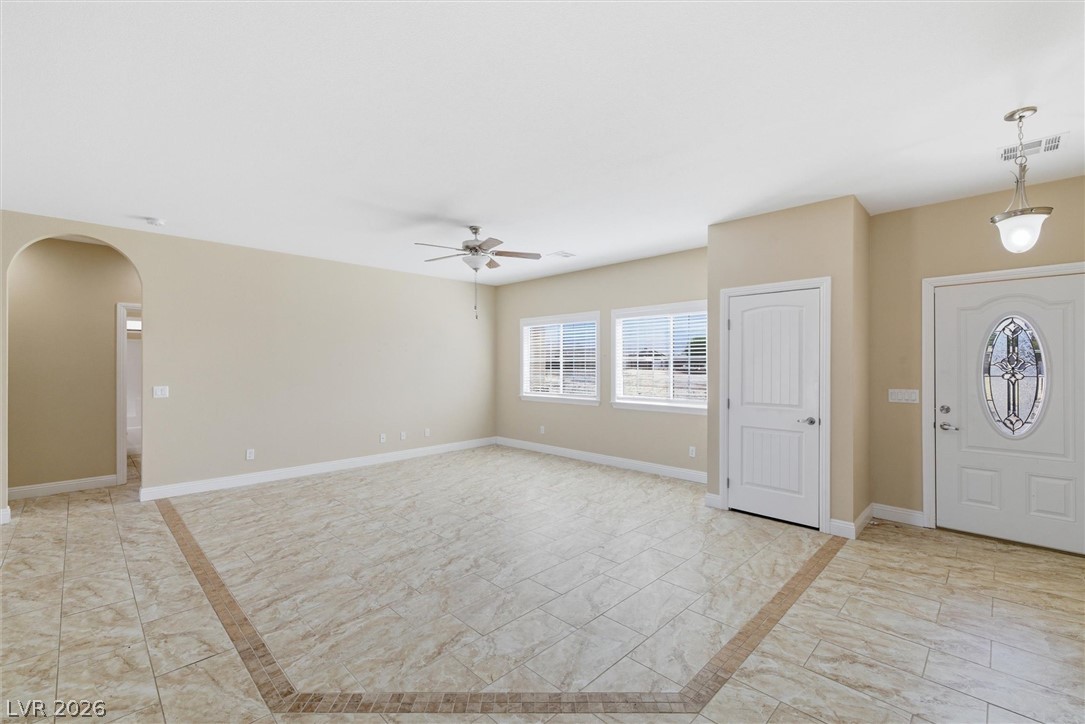4800 Honey Locust Drive Property Photo 7
