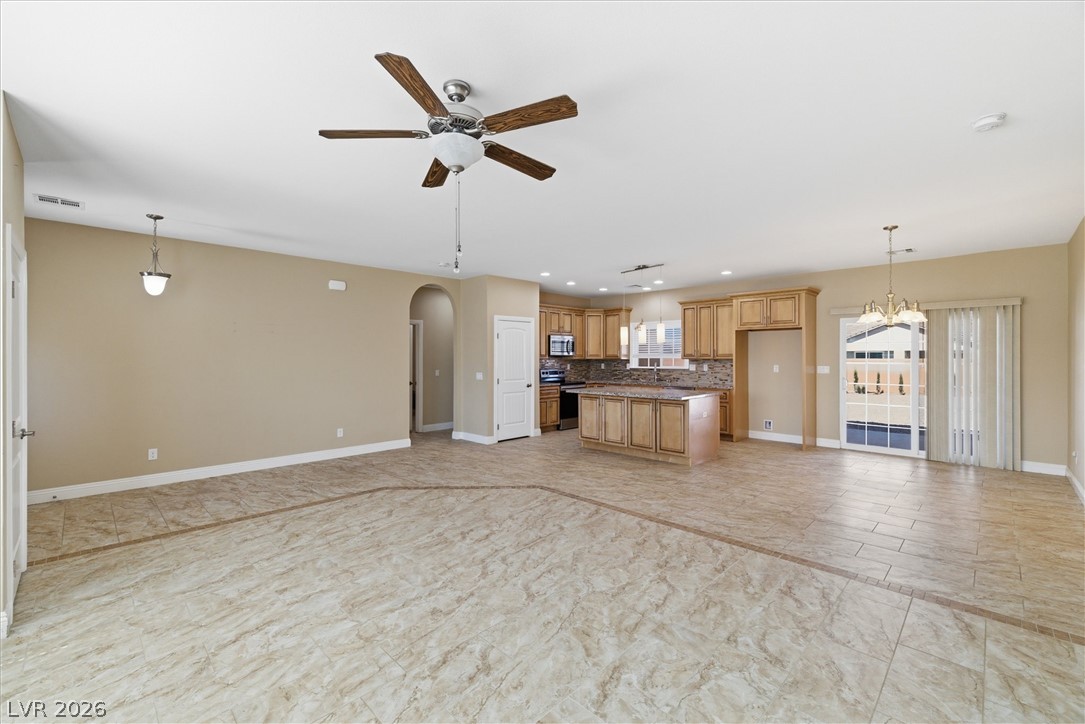 4800 Honey Locust Drive Property Photo 9