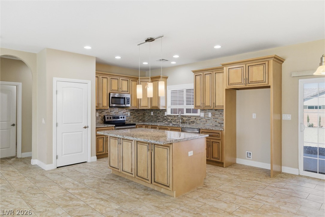 4800 Honey Locust Drive Property Photo 12