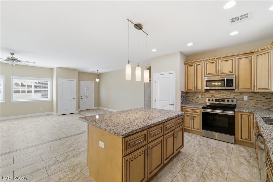 4800 Honey Locust Drive Property Photo 15
