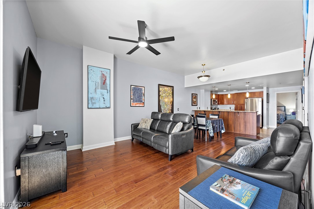 150 Las Vegas Boulevard 914 Property Photo 7