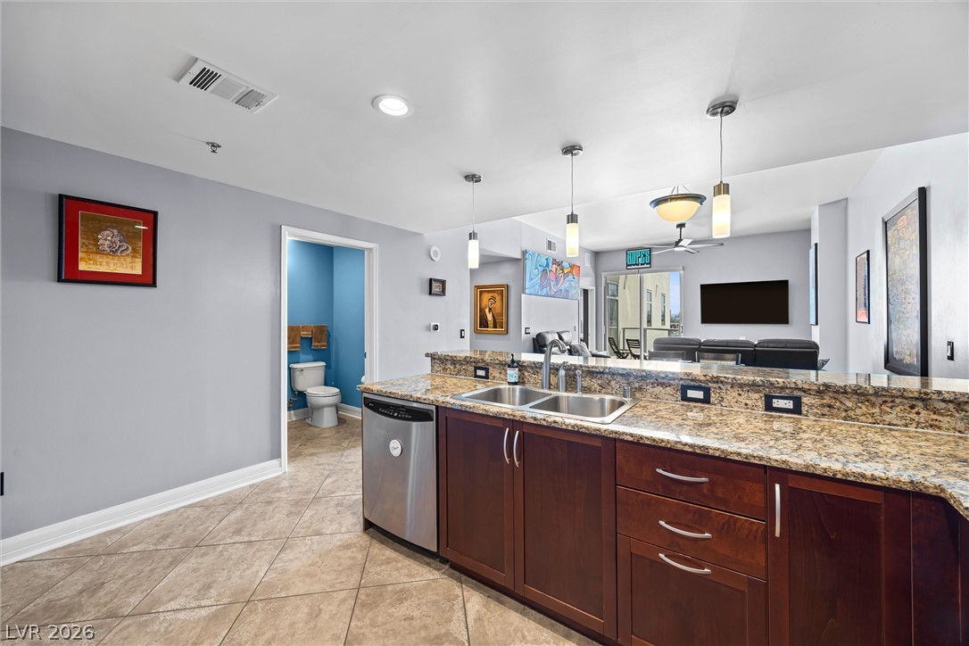 150 Las Vegas Boulevard 914 Property Photo 14