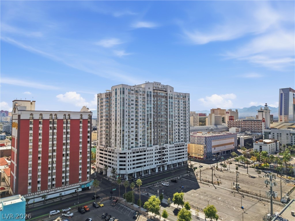 150 Las Vegas Boulevard 914 Property Photo 32