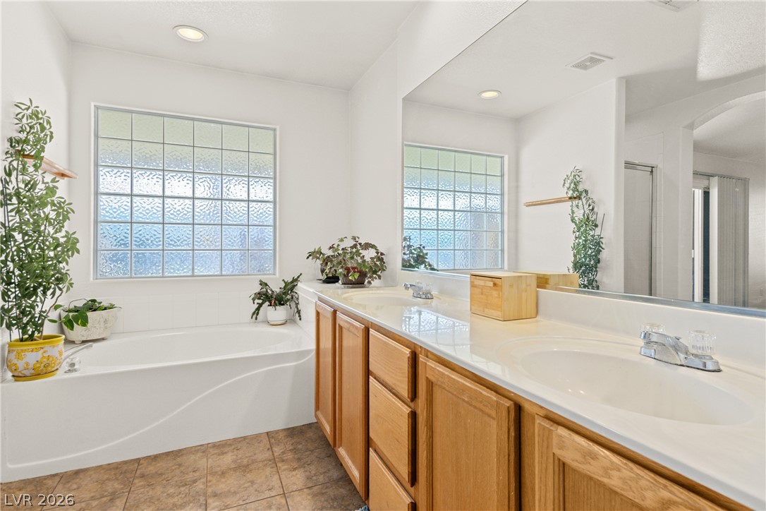 3417 Thom Boulevard Property Photo 12